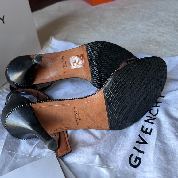 Givenchy heels - Picture 4 of 8